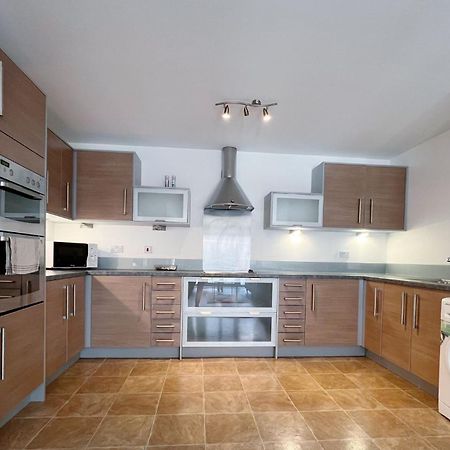 Comfort Seaside Two-Bedroom Apt Swansea Dış mekan fotoğraf