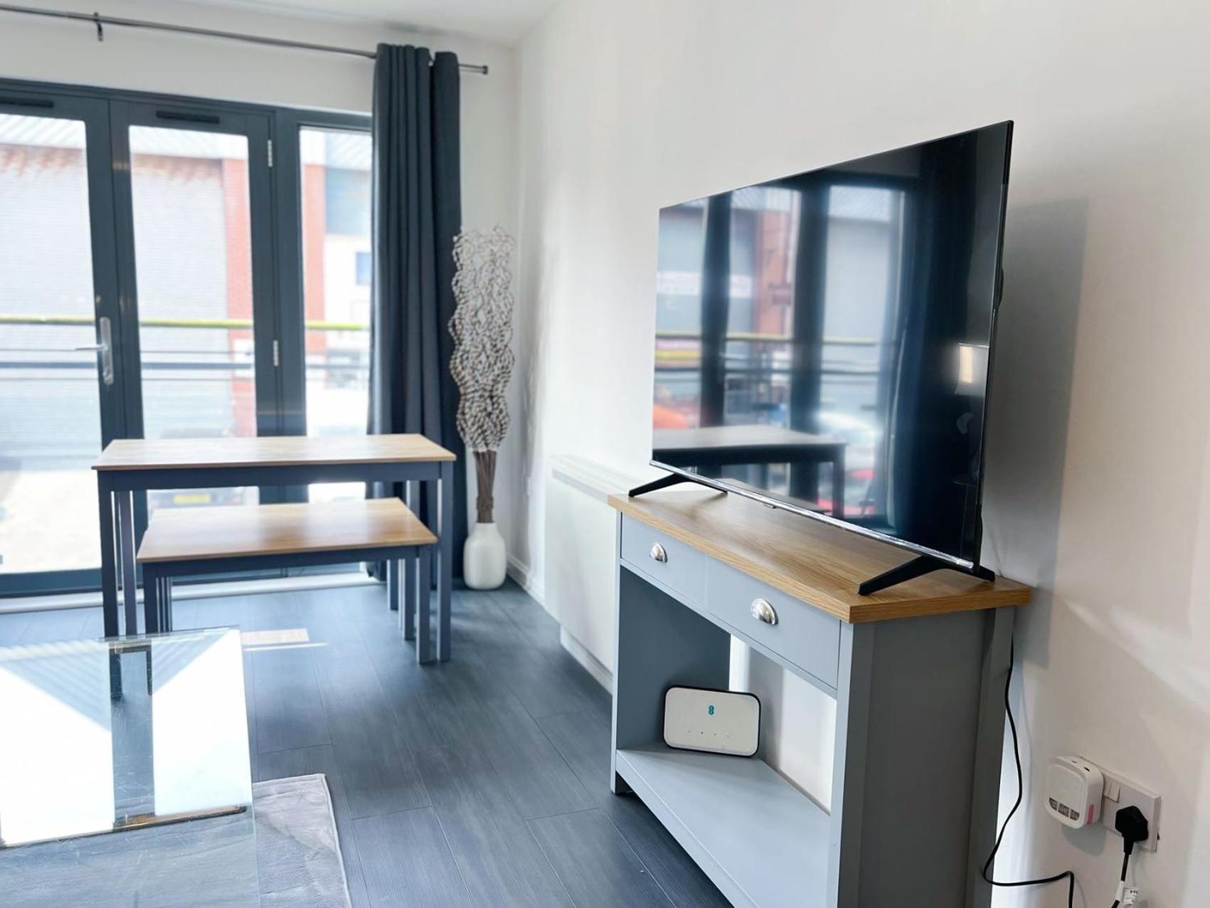 Comfort Seaside Two-Bedroom Apt Swansea Dış mekan fotoğraf