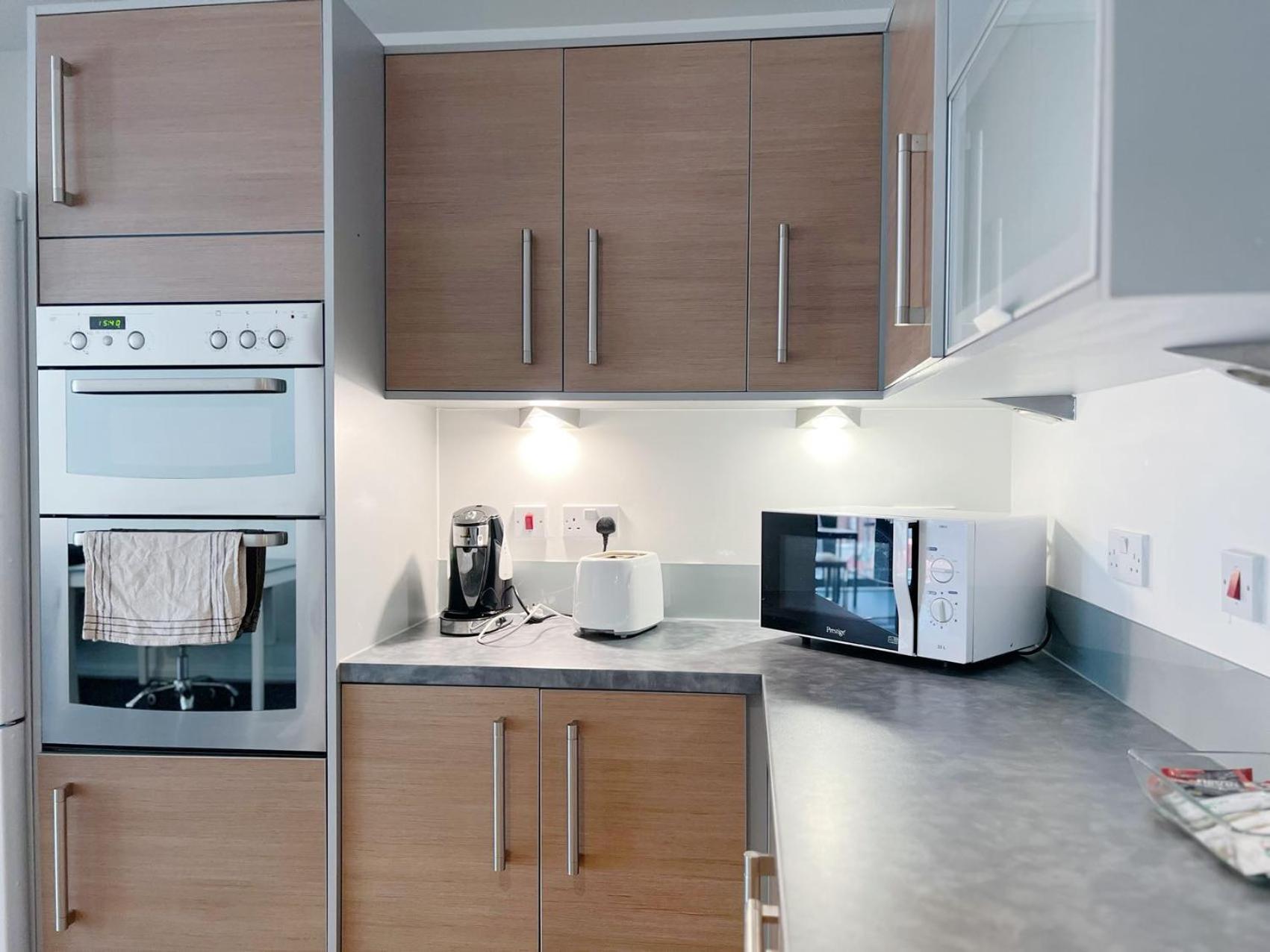 Comfort Seaside Two-Bedroom Apt Swansea Dış mekan fotoğraf